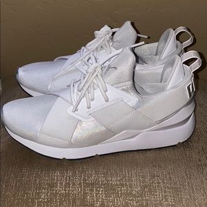 Puma Muse Ice Sneaker Size 8